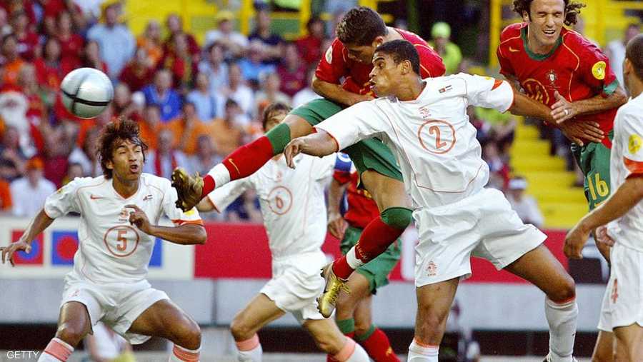 البداية كانت في يورو 2004، عندما كان عمر رونالدو 19 عاما.