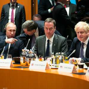 جونسون لبوتن خلال مؤتمر برلين