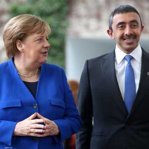 الشيخ عبد الله بن زايد وإنغيلا ميركل.