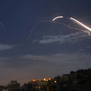 الدفاعات السورية تتصدى لأهداف معادية