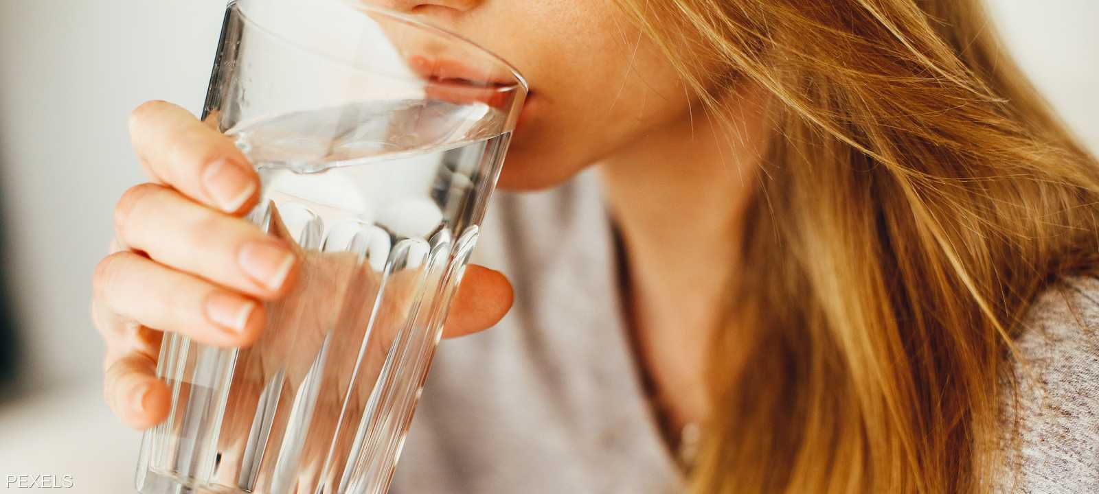 الماء يساعد على تنفيذ وظائف مهمة في الجسم