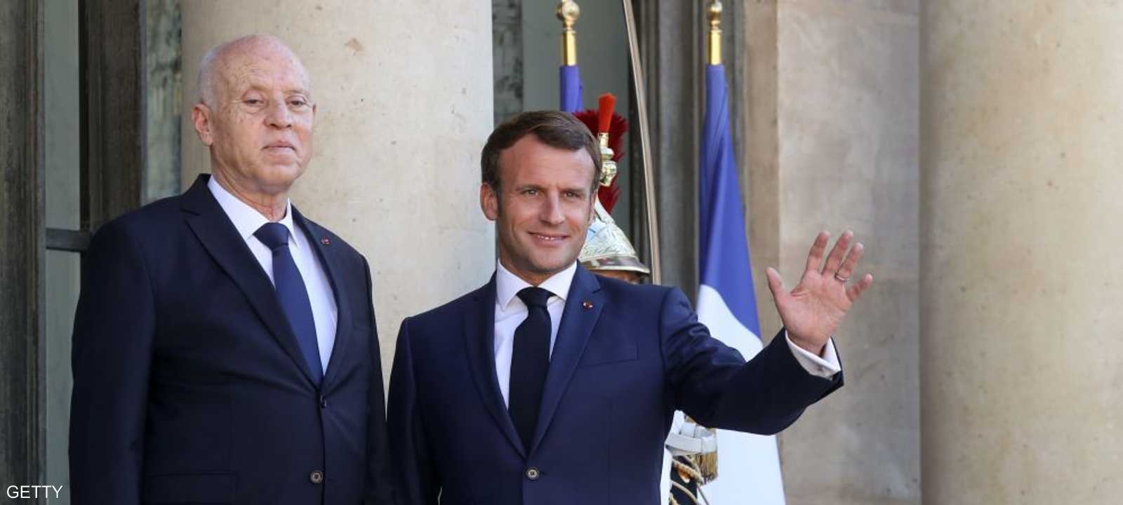 خلال لقاء ماكرون وقيس سعيد الاثنين