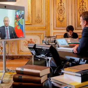 ماكرون وبوتن تباحثا عبر الفيديو