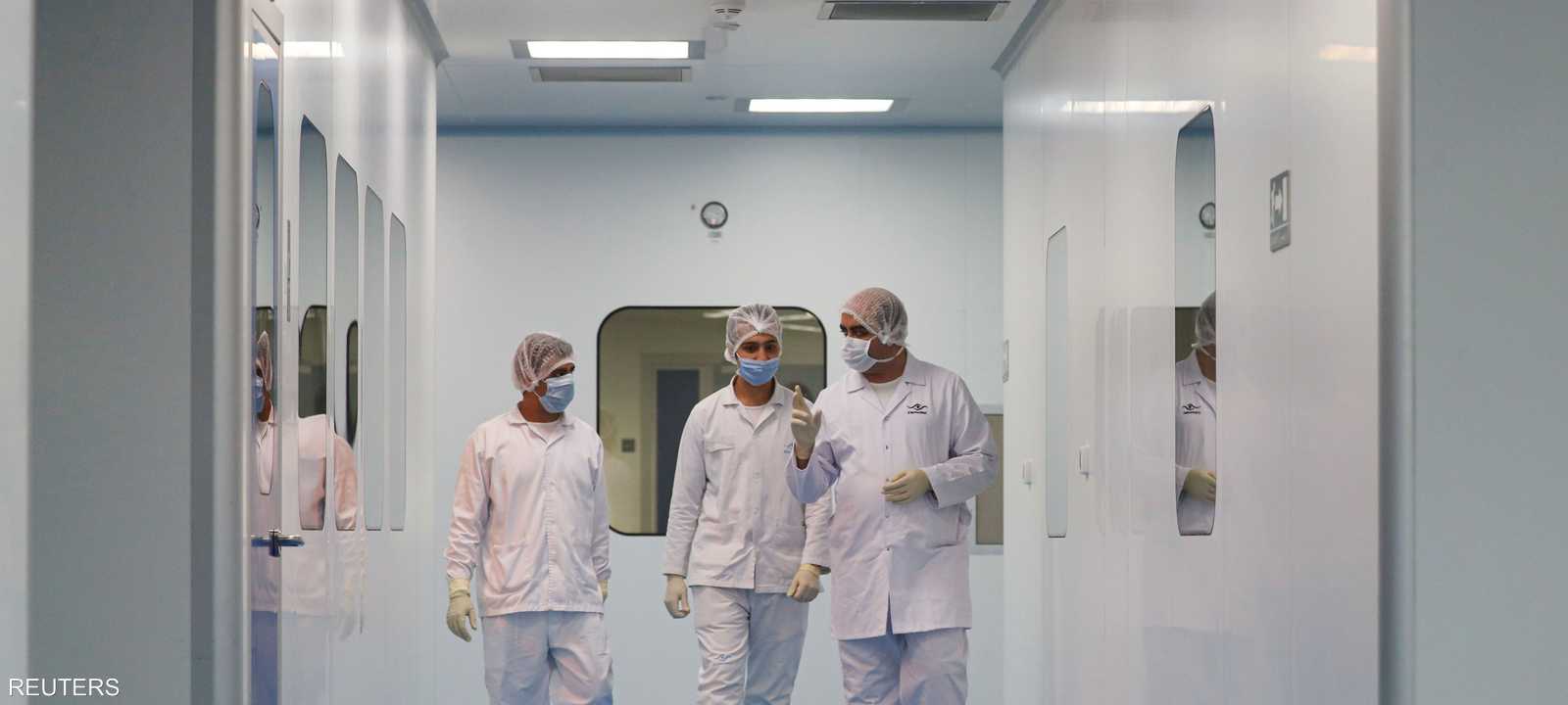 أرشيفية لأطباء في مصر