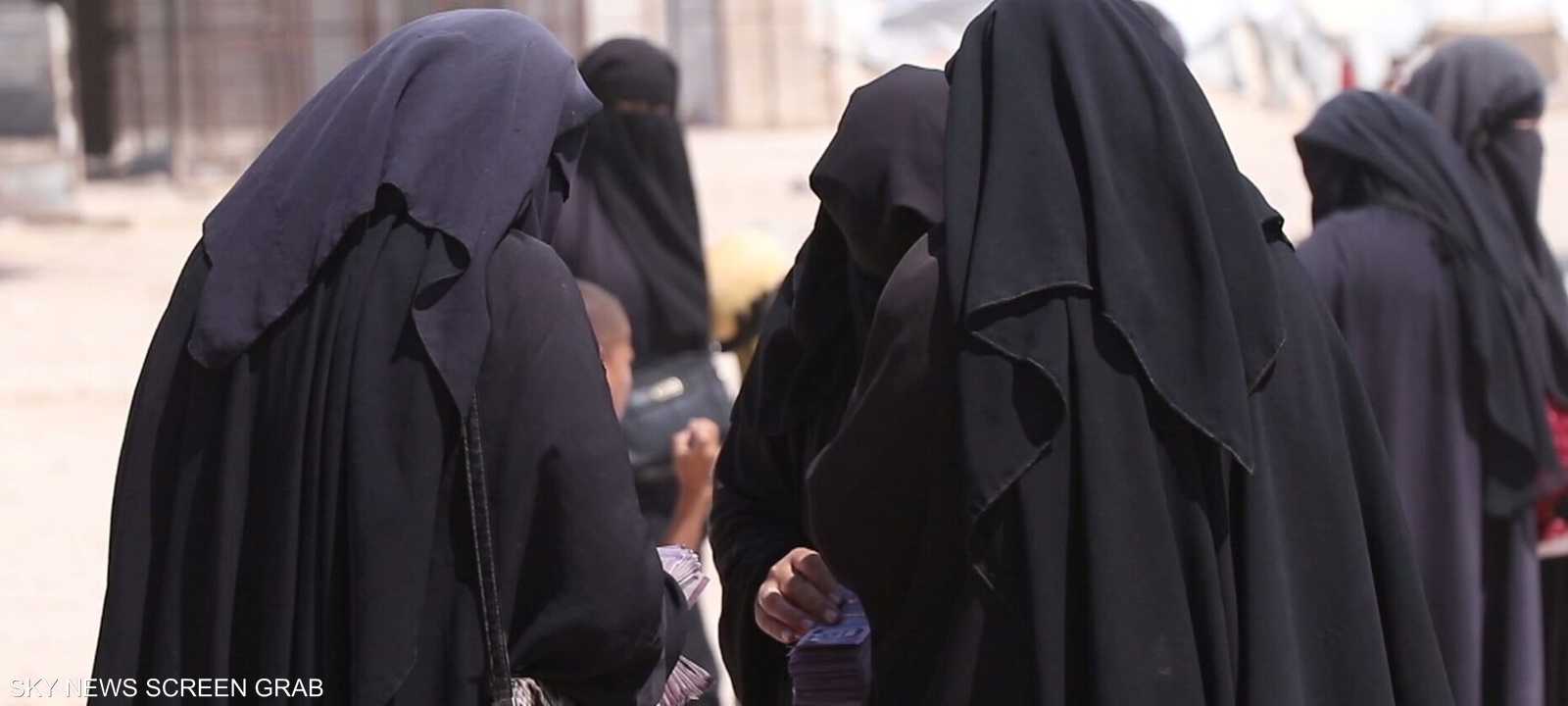 نساء ينتمين لتنظيم داعش يسعين للعودة من سوريا لأستراليا