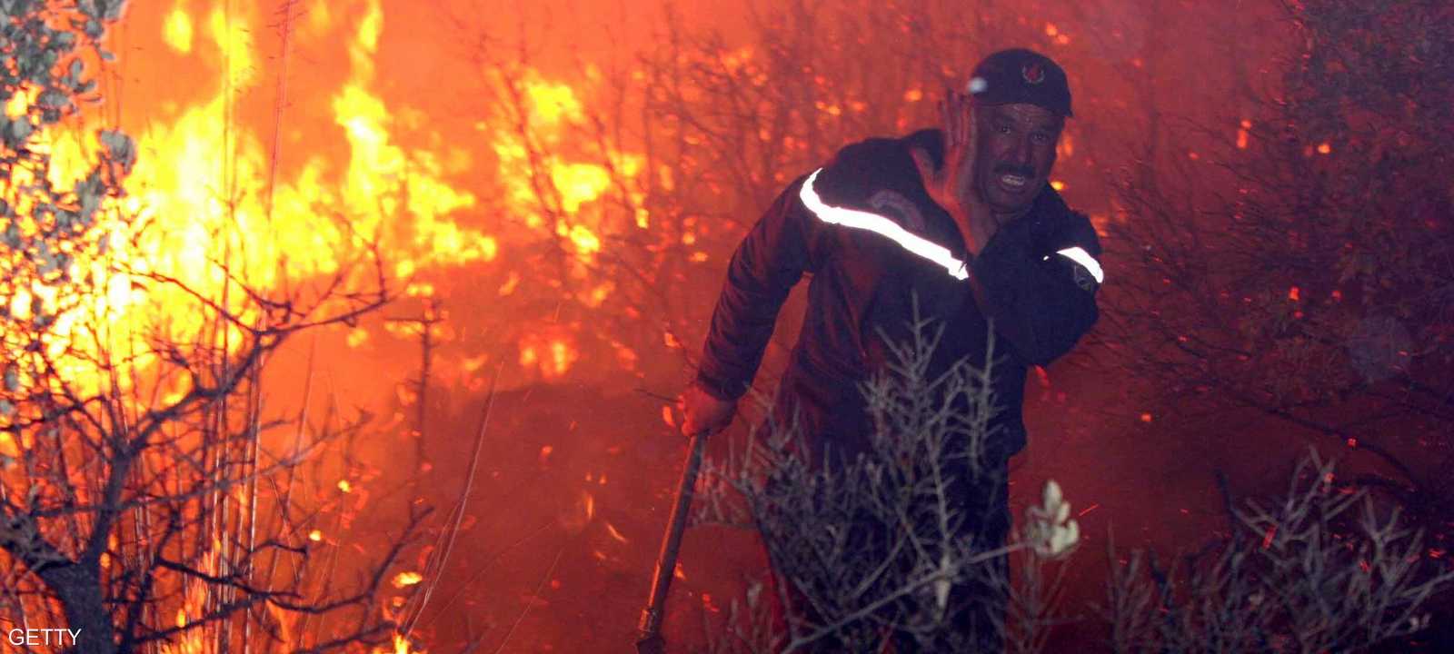 أرشيفية لحرائق في الجزائر