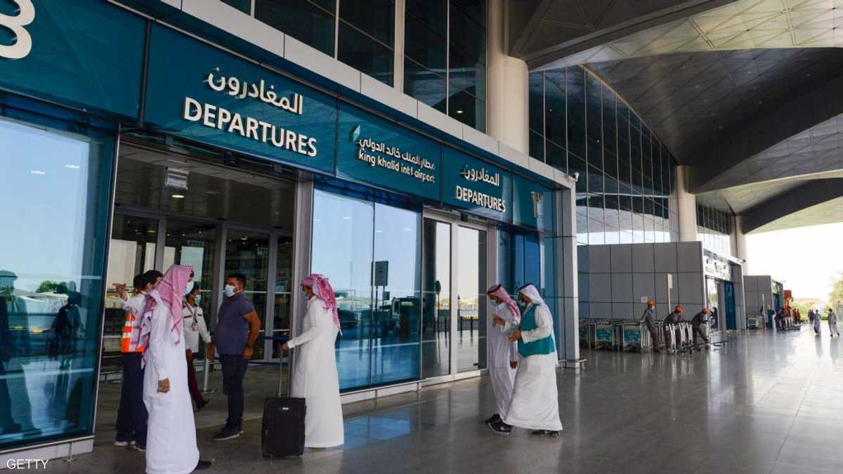 شهود لـ"فرانس برس": عمليات إخلاء في مطار الرياض