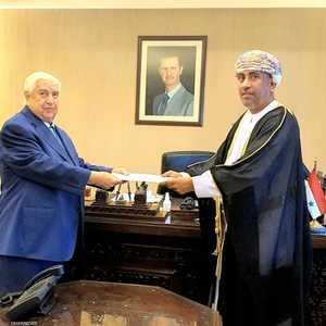 خلال تقديم أوراق اعتماد سفير عمان في سوريا