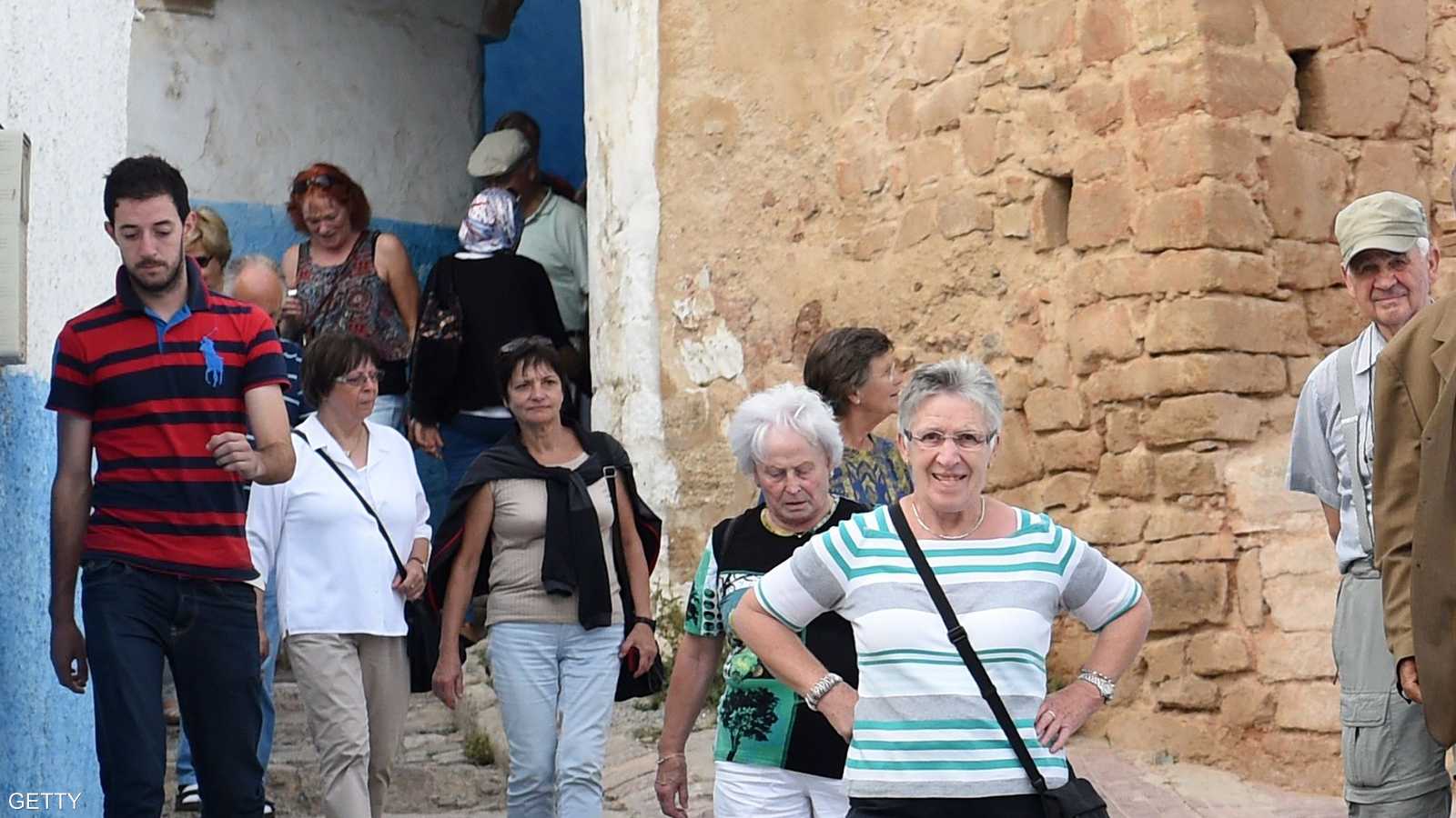 تختلف قصص المتقاعدين الفرنسيين