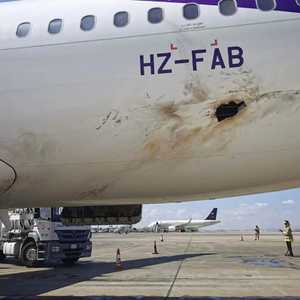 إصابة طائرة مدنية بالهجوم الحوثي على مطار أبها