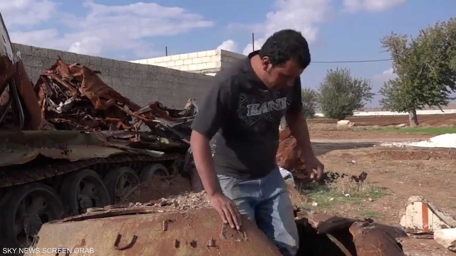 صناعة تمثال المقاتل الكردي استغرقت 8 أشهر كاملة من العمل