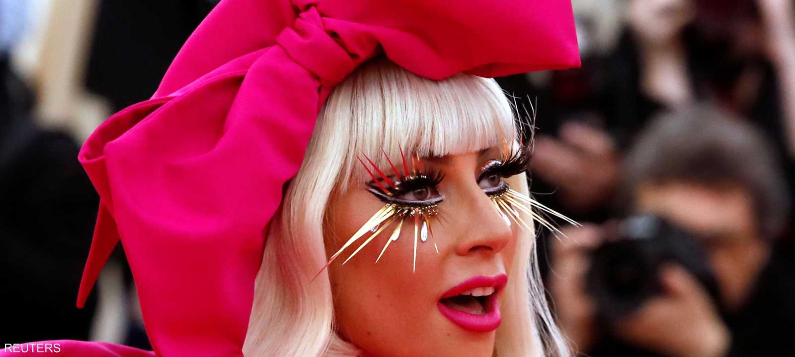 ليدي غاغا تعرض نصف مليون دولار مكافأة لمن يعيد إليها كلبيها