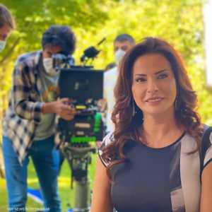 بدأ مشوار كارلا الفني في الثمانينيات من عالم الأزياء