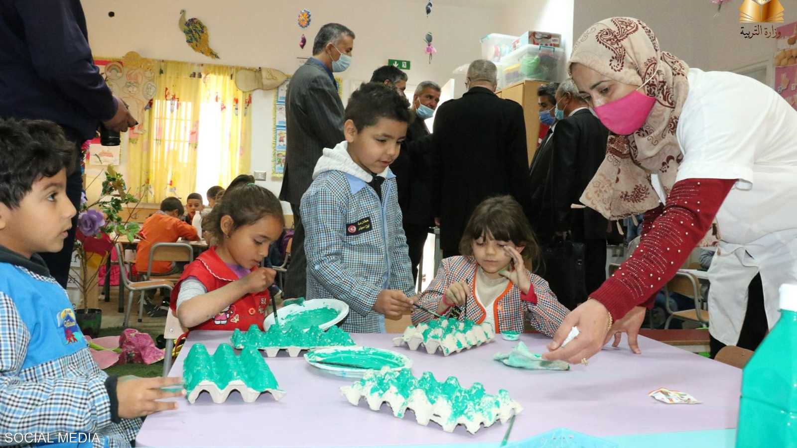 حاولت الوزارة تأمين الدروس عن بعد لكن التجربة لم تحظ بالنجاح