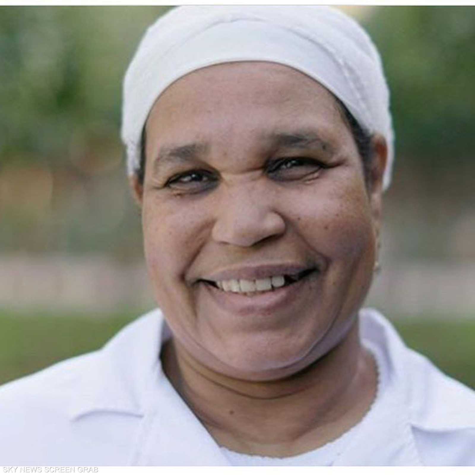 الطباخة التي كانت تتنكر بزي رجل