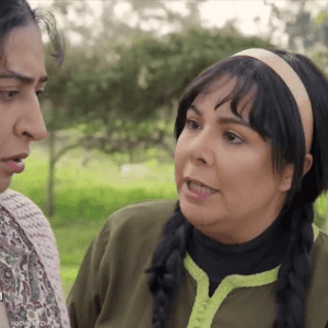 منى فتو ودنيا بوتازوت في دور الأختين المراهقتين