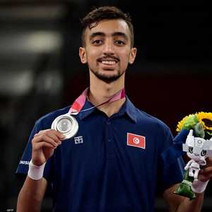 الجندوبي متوجا بالميدالية الفضية