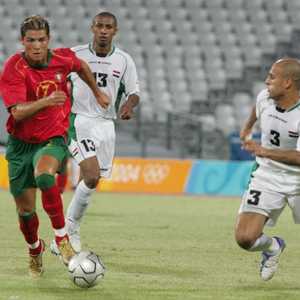 رونالدو عانى كثيرا أمام العراق في 2004