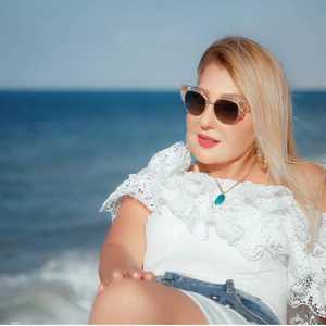 نادية الجندي