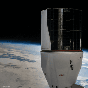 شركة "سبيس إكس" تحدد 2023 موعدا لإطلاق الخدمة