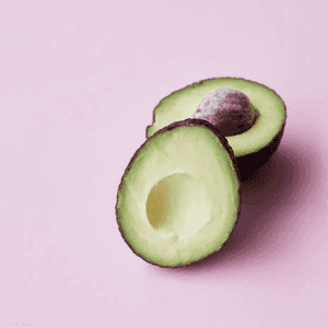 الأفوكادو غني بالدهون الصحية