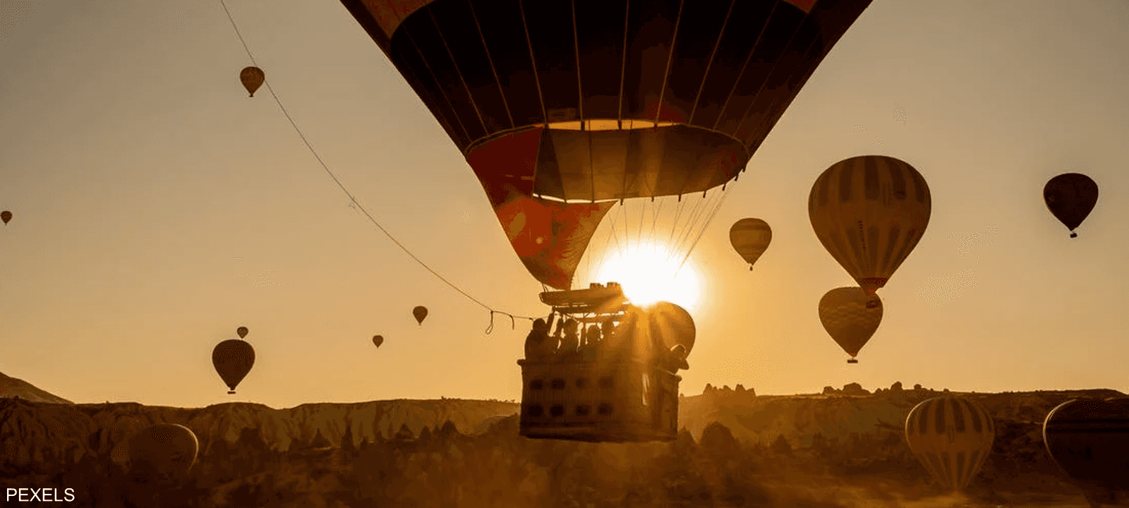 ركاب منطاد الأقصر بخير