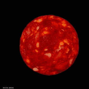 قطعة النقانق التي أجبرت عالم الفيزياء على الاعتذار