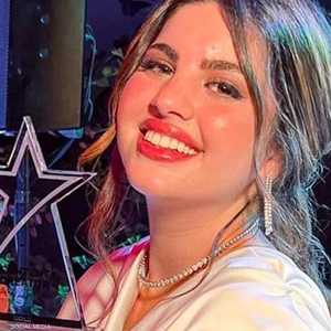 "اليوتيوبر" الأردنية صبا شمعة