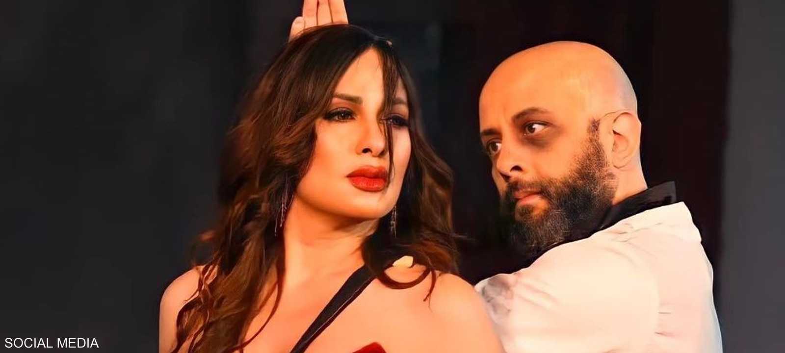 ساهم الكثير من الفنانين في تجهيز العمل