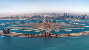 دبي تجتذب أصحاب الثروات حول العالم.