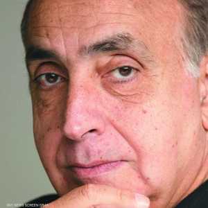 الكاتب جيلبير سينويه