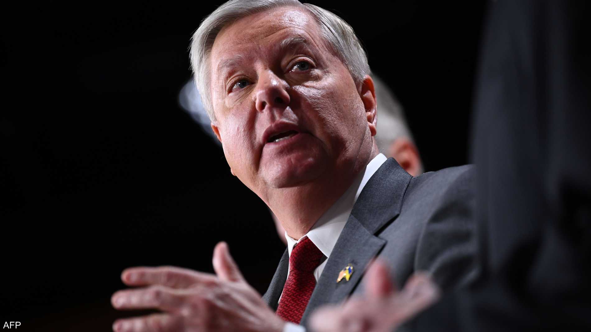 غراهام يحذر دمشق من مهاجمة الأكراد ويهدد بإعادة "قيصر" 