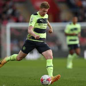 كيفين دي بروين "أفضل لاعب خط وسط" في تاريخ البريميرليغ