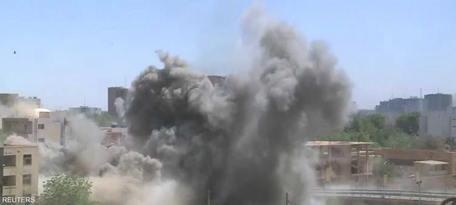 قصف في الخرطوم خلال اشتباكات بين الجيش والدعم السريع
