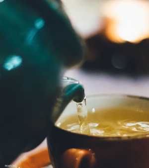 الشاي يحتوي على مركب يحمل اسم كاتشين