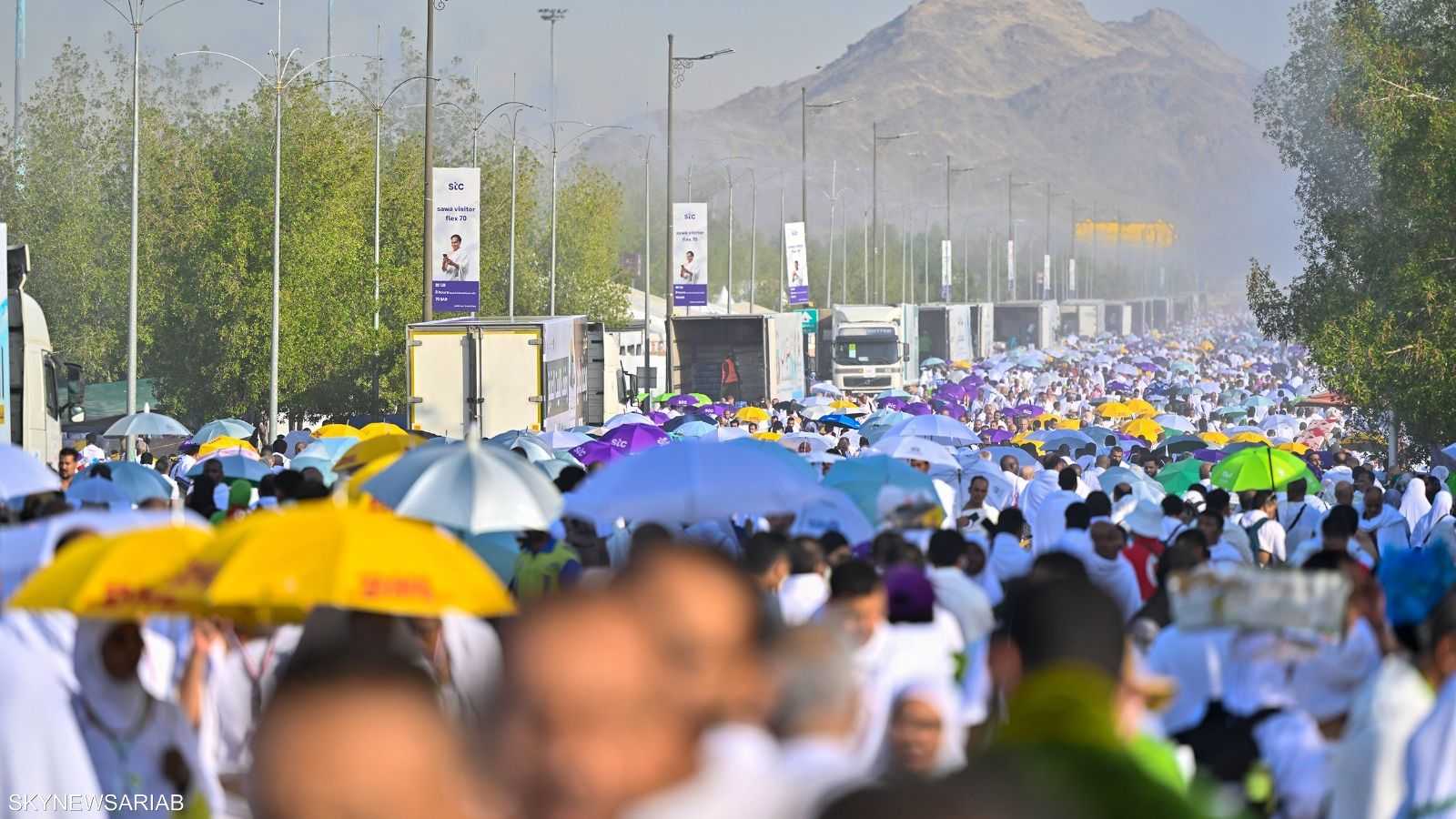 وصول حجاج  بيت الله الحرام إلى صعيد عرفات