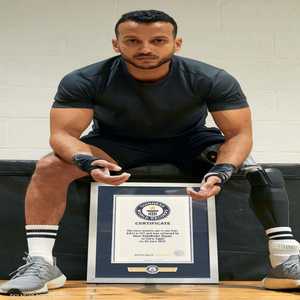 عمر عبد القادر دخل موسوعة غينيس