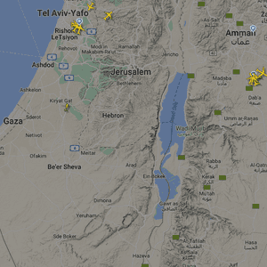 أطلقت حركة حماس عشرات الصواريخ من قطاع غزة باتجاه إسرائيل