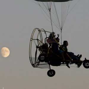 الباراشوت الطائر