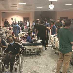 تبذل الأطقم الطبية جهدا لتخفيف معاناة المرضى