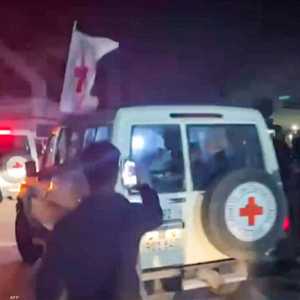 الصليب الأحمد يشرف على استلام وتسليم المحتجزين