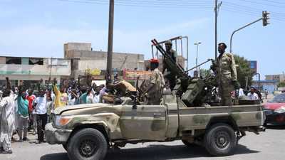 السودان.. نائب قائد الجيش يحذر من خطر "المقاومة الشعبية"