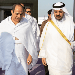 الرئيس المصري أثناء وصوله إلى جدة
