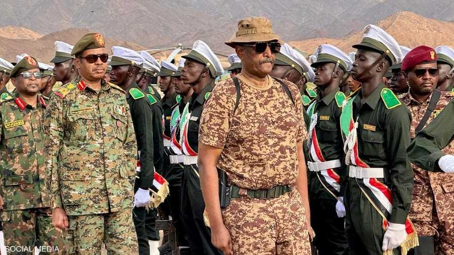 عبد الفتاح البرهان يحضر تخريج طلاب الكلية الحربية في جيبت
