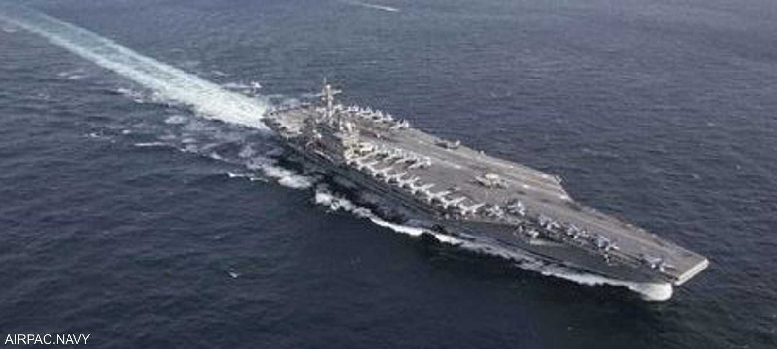 حاملة الطائرات "يو إس إس أبراهام لينكولن