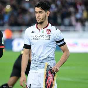 المدافع الجزائري زين الدين بالعيد