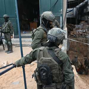 الجيش الإسرائيلي خلال محاصرة مستشفى الشفاء في غزة