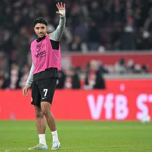 مرموش في طريقه للانتقال إلى ليفربول الأنجليزي