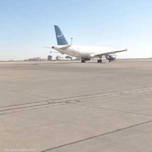 طائرة في مطار دمشق