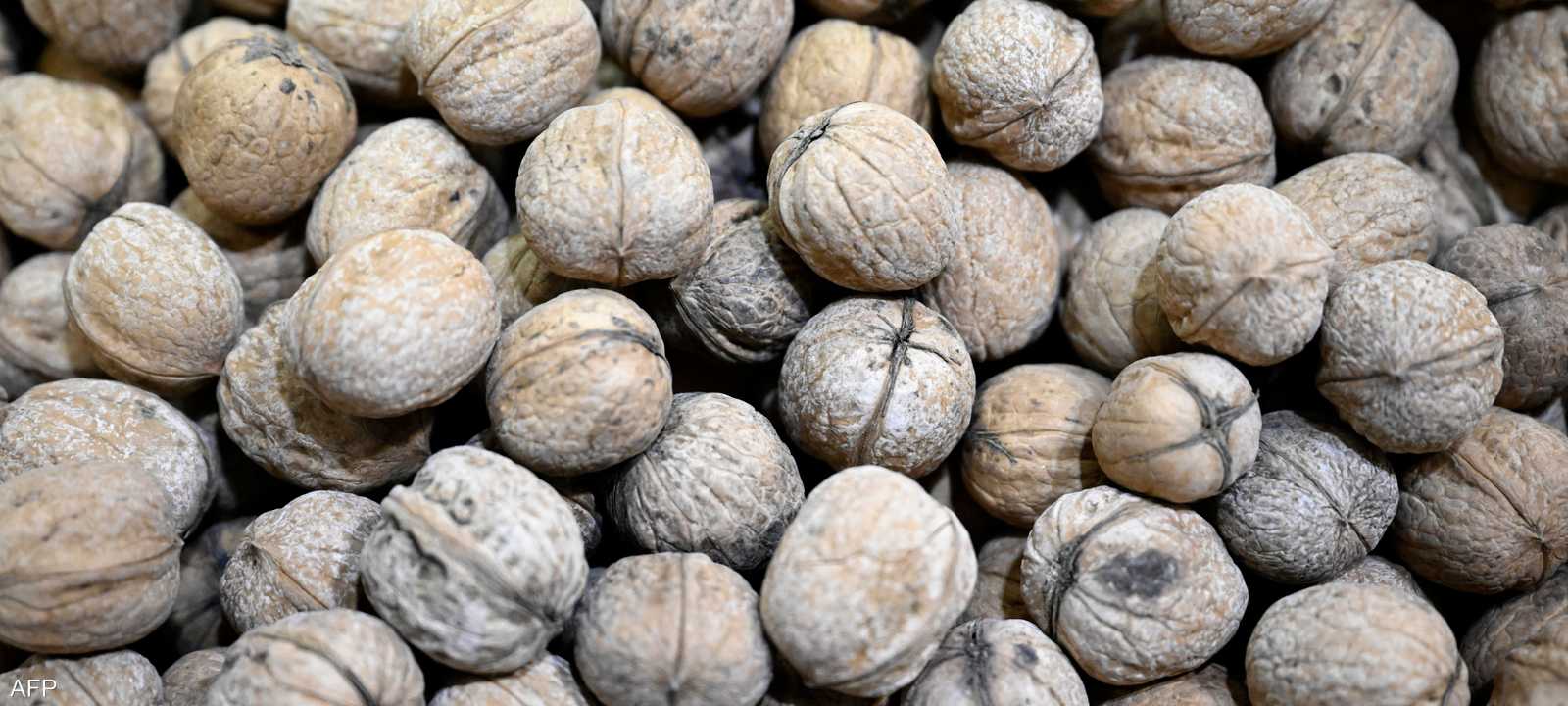 تناول حفنة من الجوز يوميا قد يقلل من الالتهابات